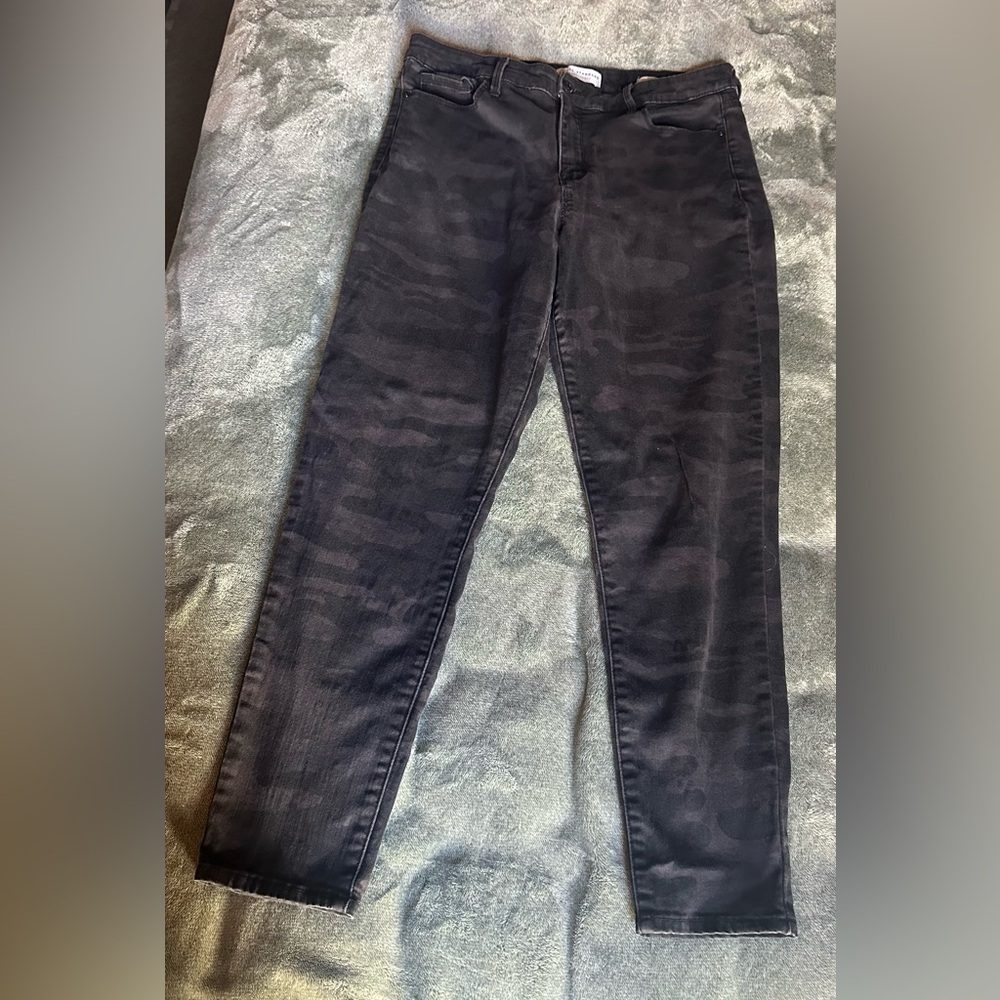 Social Standard by Sanctuary Black Camo jeans - Picture 2 of 6
